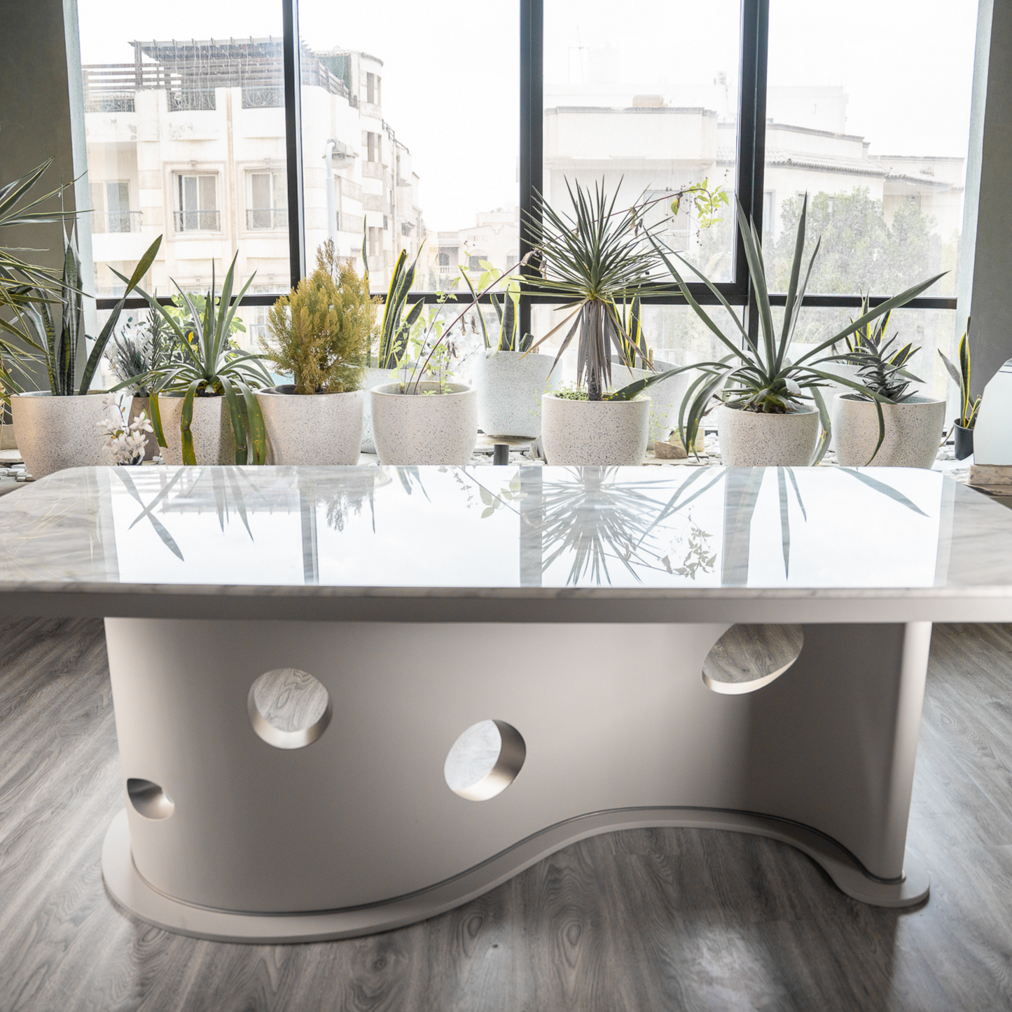 VIRELLE Dining Table