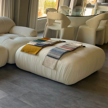 QUARTAN Living Room