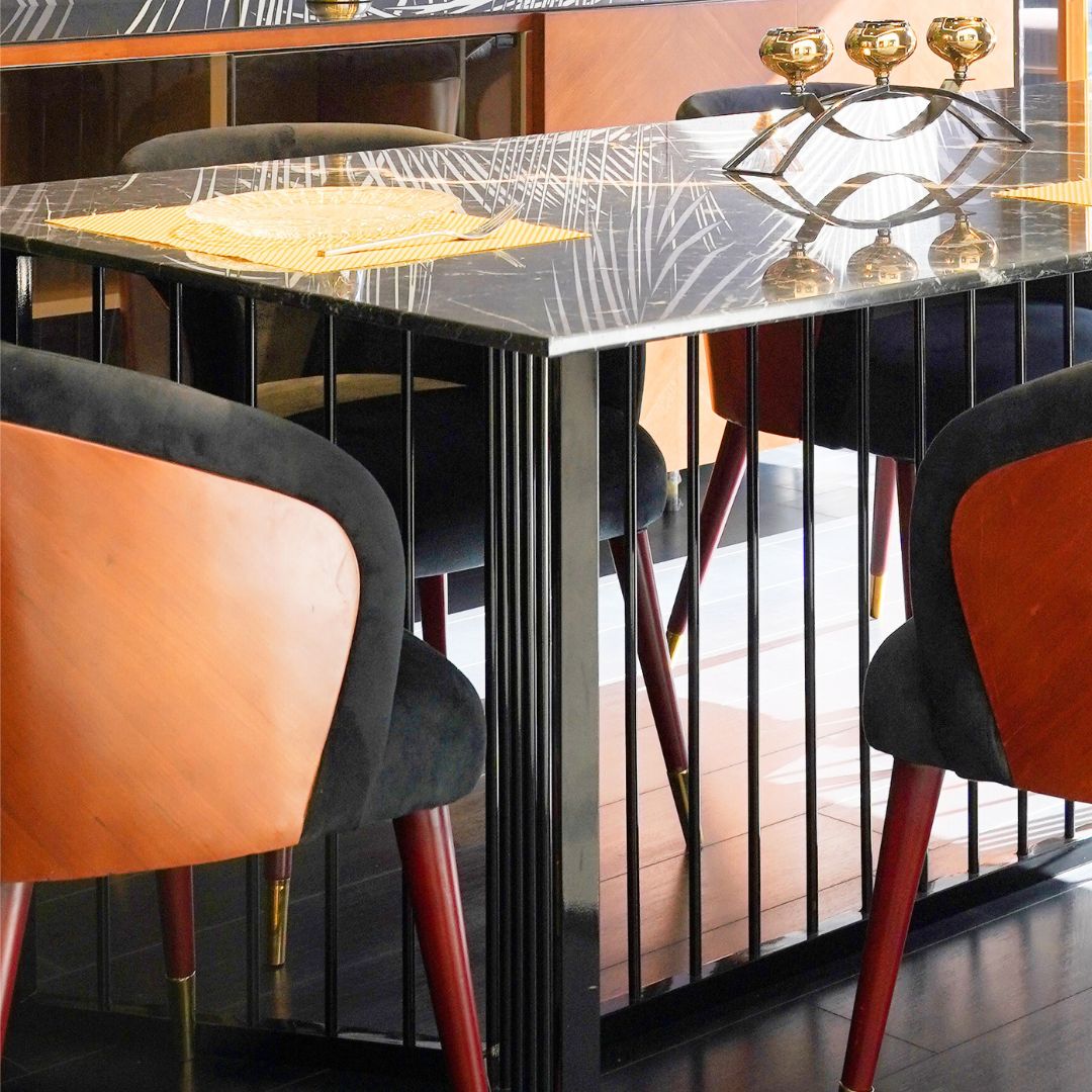 GALASSIA Dining Table