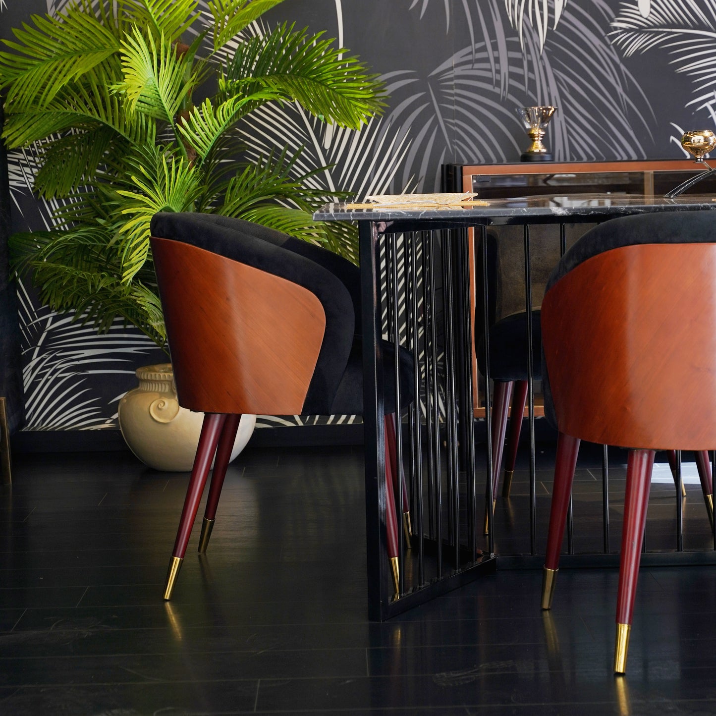 GALASSIA Dining Room