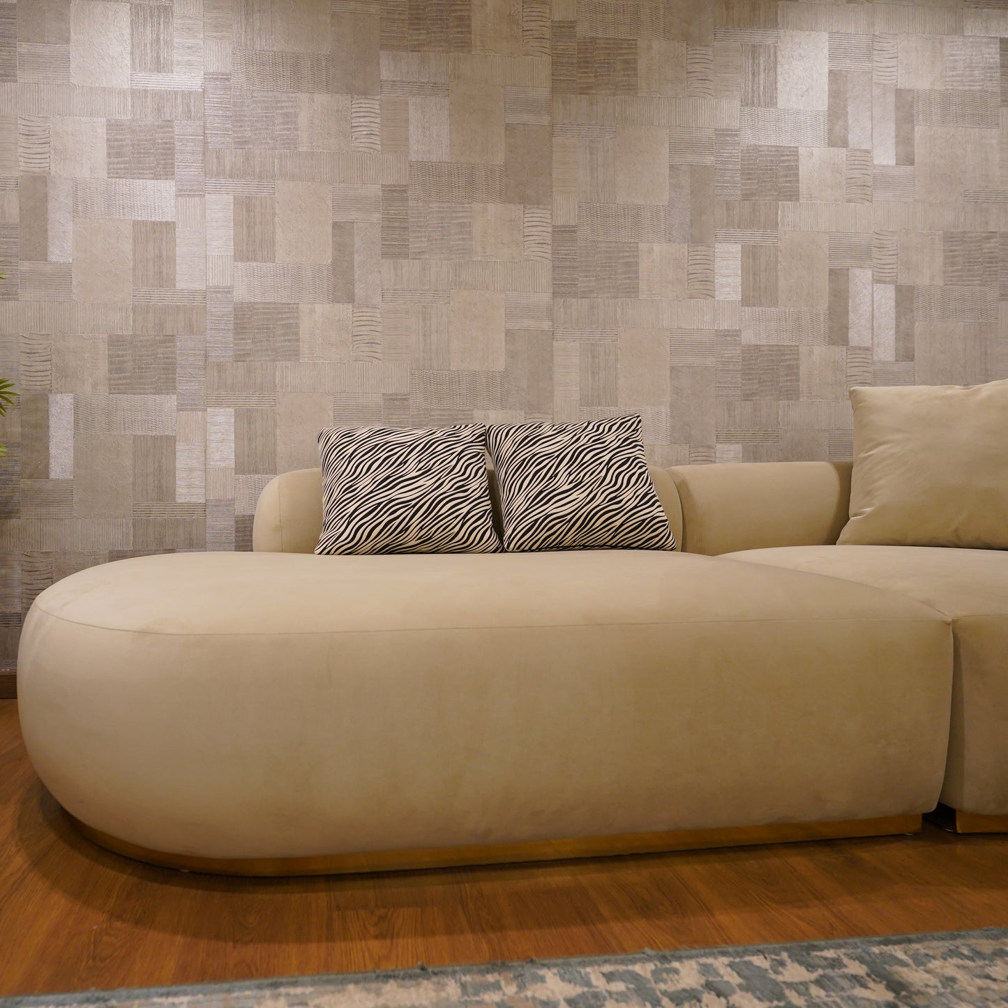GLORIA Living Room